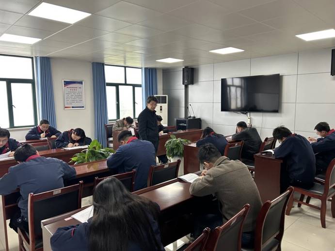 建材公司、檢測(cè)公司聯(lián)合開(kāi)展管理人員業(yè)務(wù)提升考試